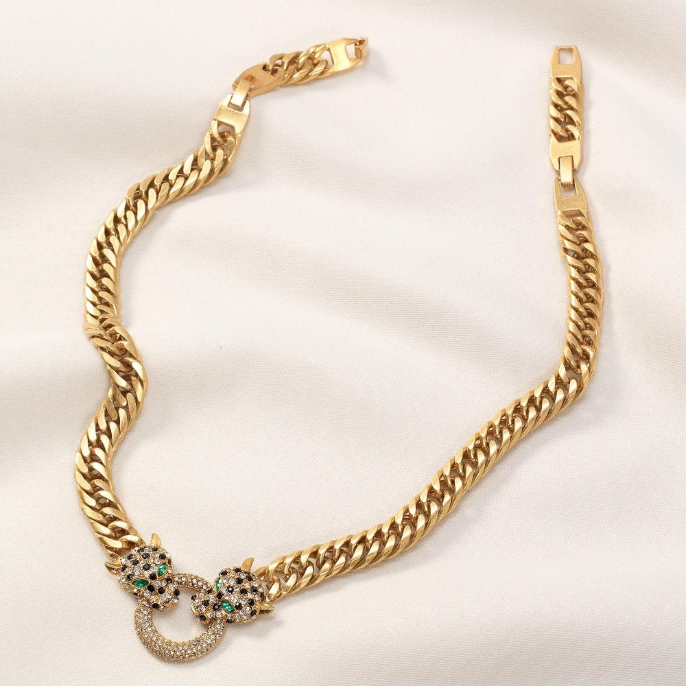 Stella & Dot Roar Necklace